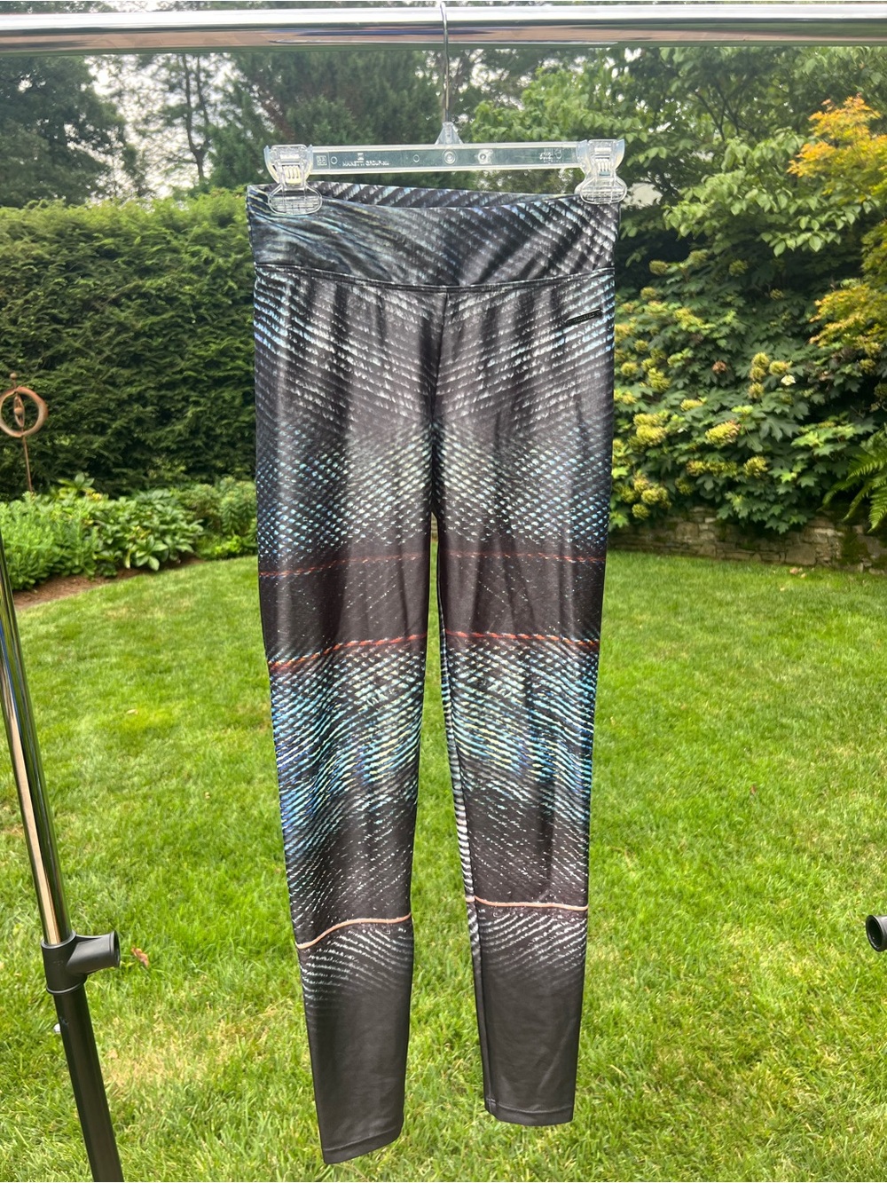 Black Patterned Athletic Leggings with Subtle Blue & Teal Details